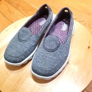 Skechers slip on with Goga mat insoles